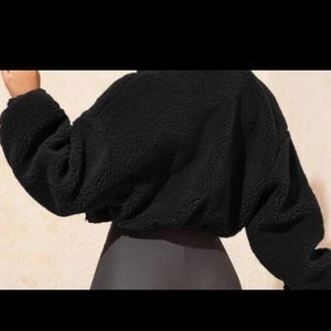 Shein , small , crop top , puffy , color black